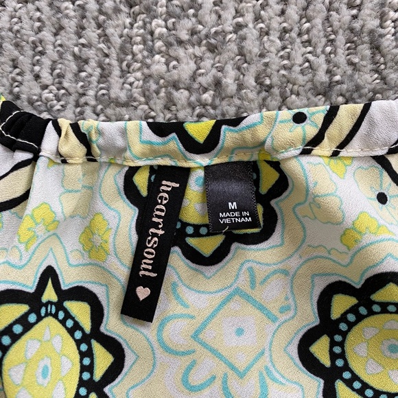 Flowy Blouse - Picture 2 of 7